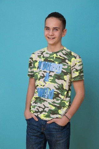 Camouflage T-shirt with short sleeves and inscription